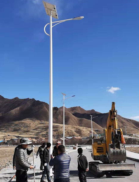 甘南碌曲10米临洮太阳能路灯项目